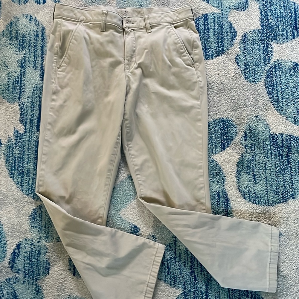 Women’s gentle worn pants.St. John Bay slacks98 %cotton and 2%spandex.